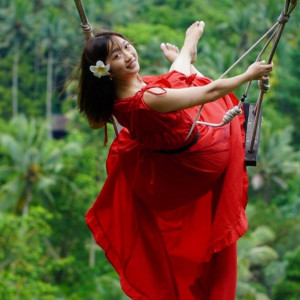 https://windowtraveler.com/image/cache/catalog/Adventure/My%20swing%20bali/swin5-300x300.jpg