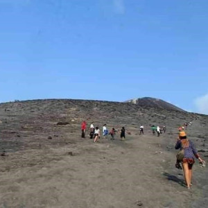 https://windowtraveler.com/image/cache/catalog/Indonesia%20Travel%20Marketplace/Lippo%20Carita/krakatau%201-300x300.jpeg