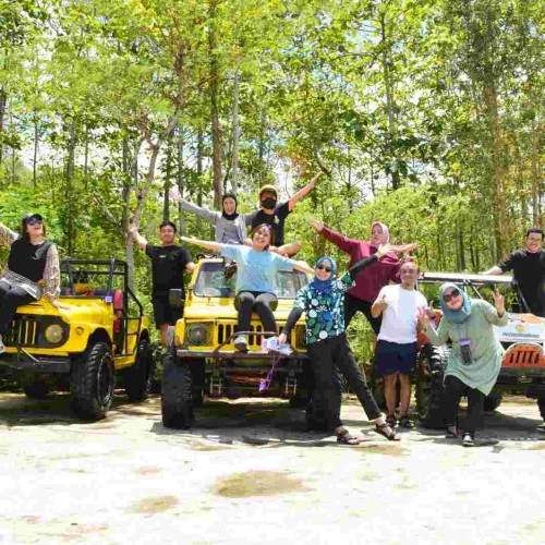Jeep Off Road  Goa Pindul