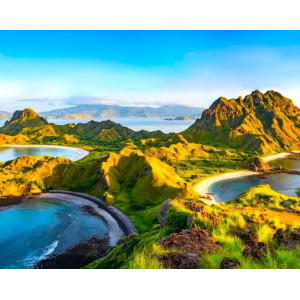https://windowtraveler.com/image/cache/catalog/tourtravel/Komodo%20Explorer/ke8-300x300.jpg