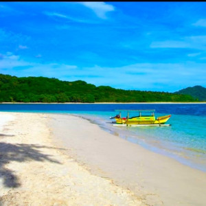 https://windowtraveler.com/image/cache/catalog/tourtravel/PT%20Silah%20lombok/L1-300x300.jpg