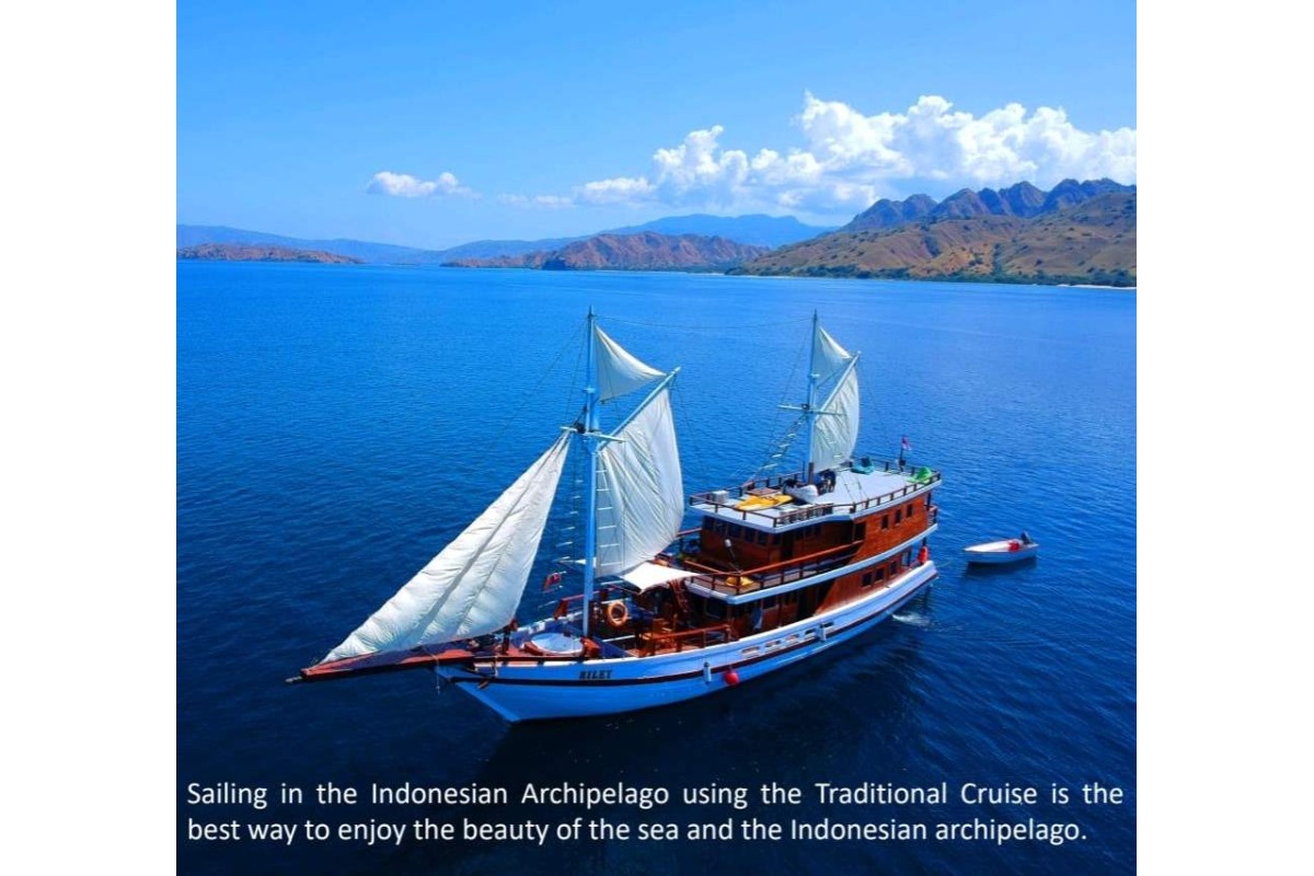 One Day Private Cruise with KLM Riley Phinisi