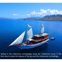 One Day Private Cruise with KLM Riley Phinisi